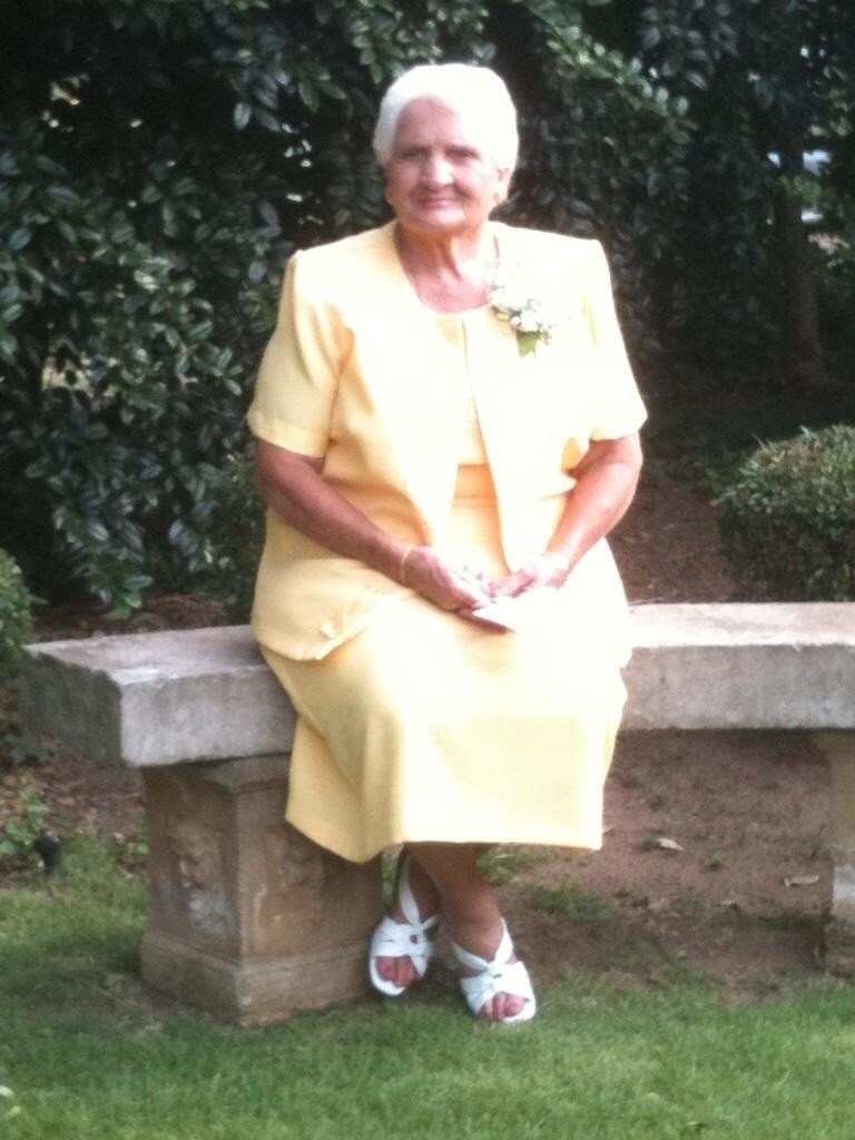 Obituary of Mona Ray Livingston