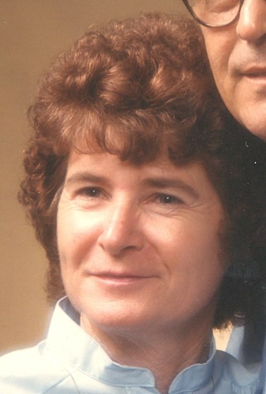 Obituario de Mrs. Sarah Davis