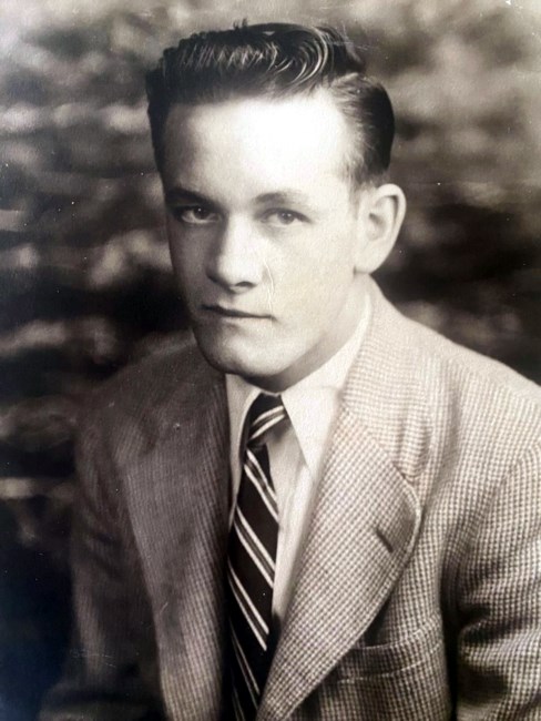 Obituary of Raymond Eugene Holt